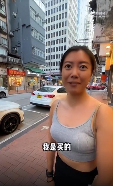 5平米晚上睡衣柜顶客厅宽敞还有大阳台AG真人平台女子香港花近400万买1(图7)