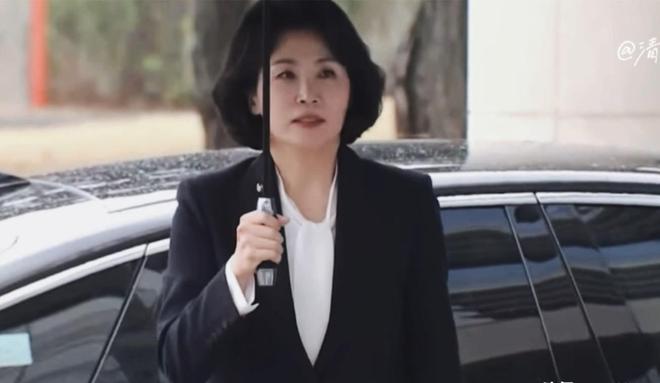 金建希后才发现自然脸和整容脸差距很明显AG真人国际看到59岁金惠景和53岁(图6) 金建希后才发现自然脸和整容脸差距很明显AG真人国际看到59岁金惠景和53岁(图6)